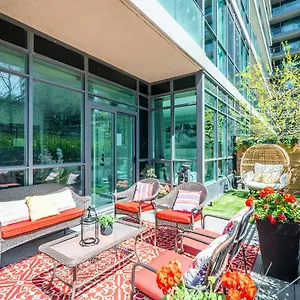 https://luxury-suite-with-private-patio-in-downtown-toronto.niagara-fallshotels.com