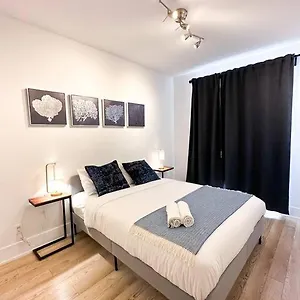 Elegant - Views, View, Free Parking Apartment