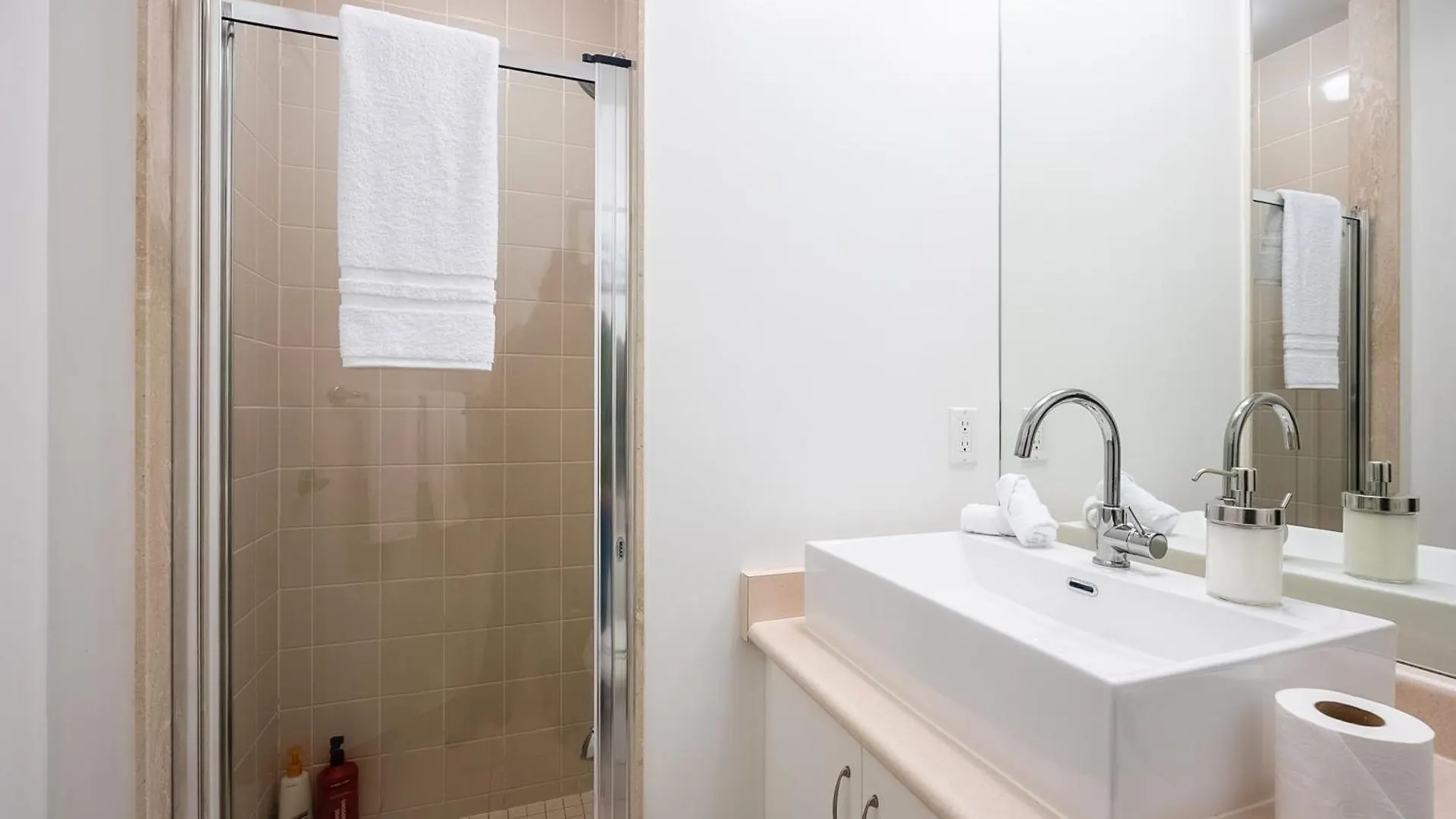 Rivetstays - The Neptune Toronto Canada