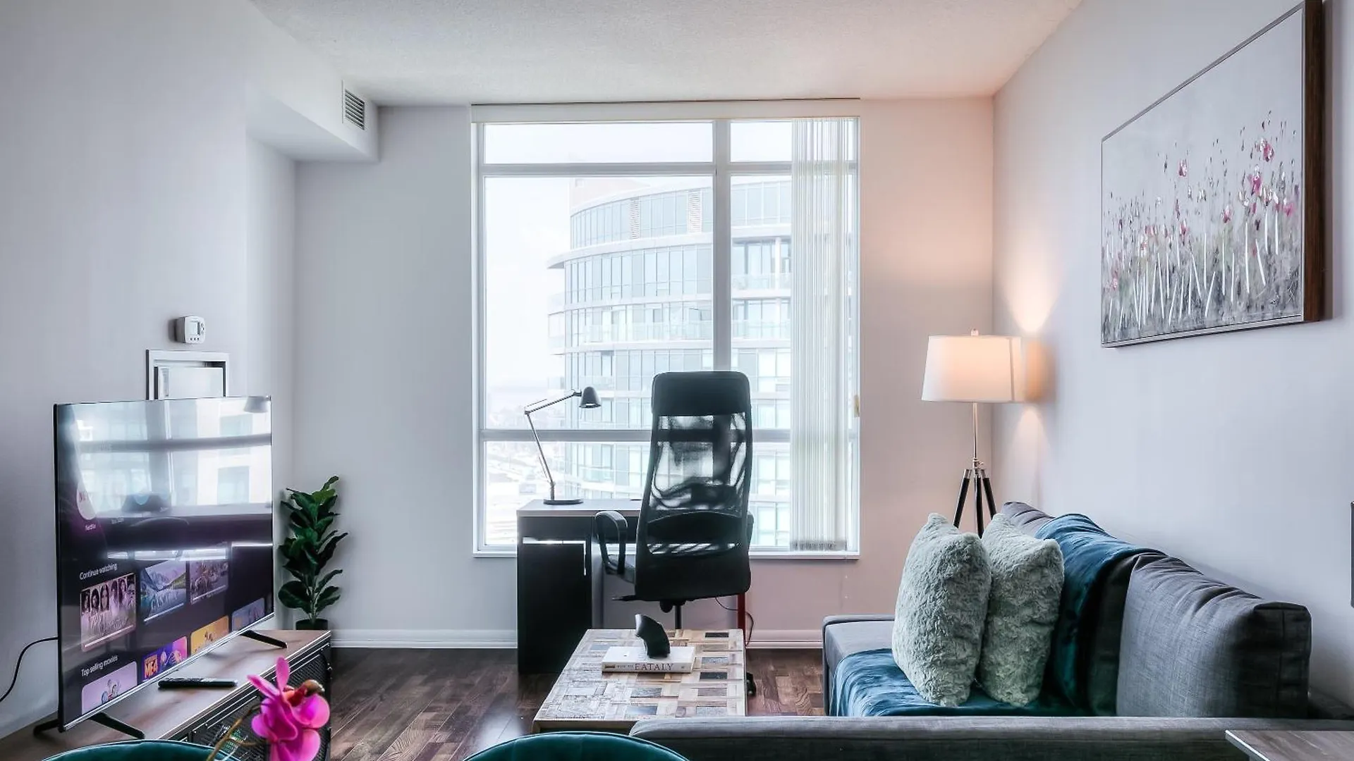 Rivetstays - The Neptune Toronto 0*,  Canada
