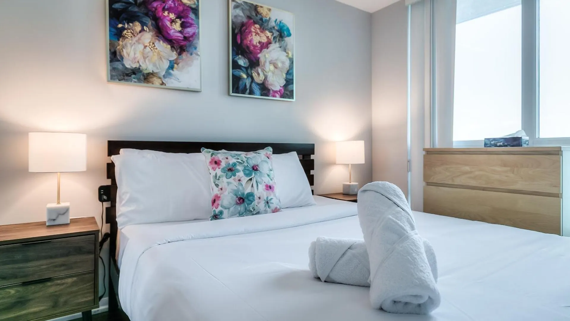 Apartment Rivetstays - The Neptune Toronto Canada